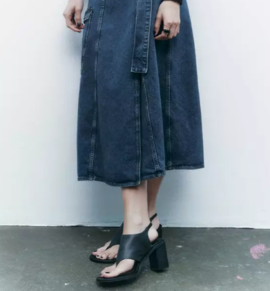 Women denim skirts2.png