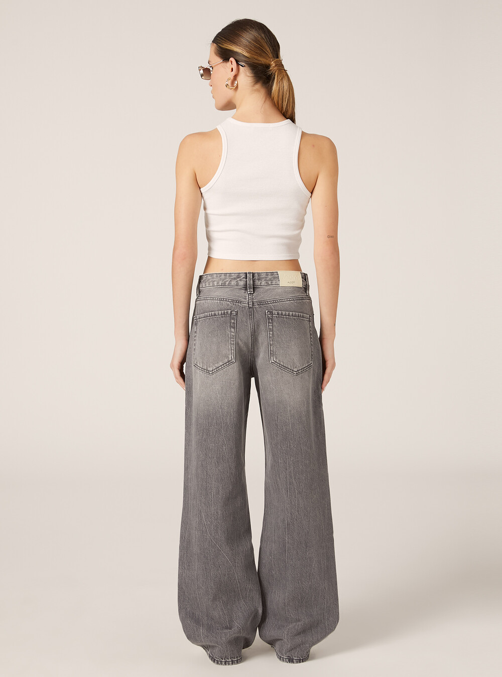 Washing And Distressing Wide-leg Grey Jeans(WL-01)