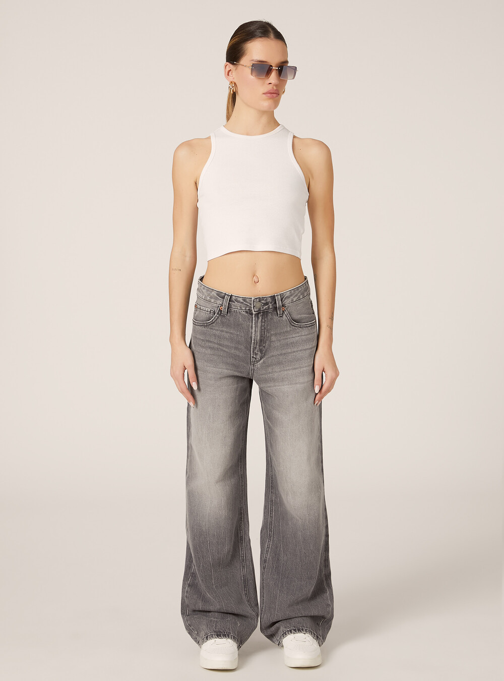 Washing And Distressing Wide-leg Grey Jeans(WL-01)